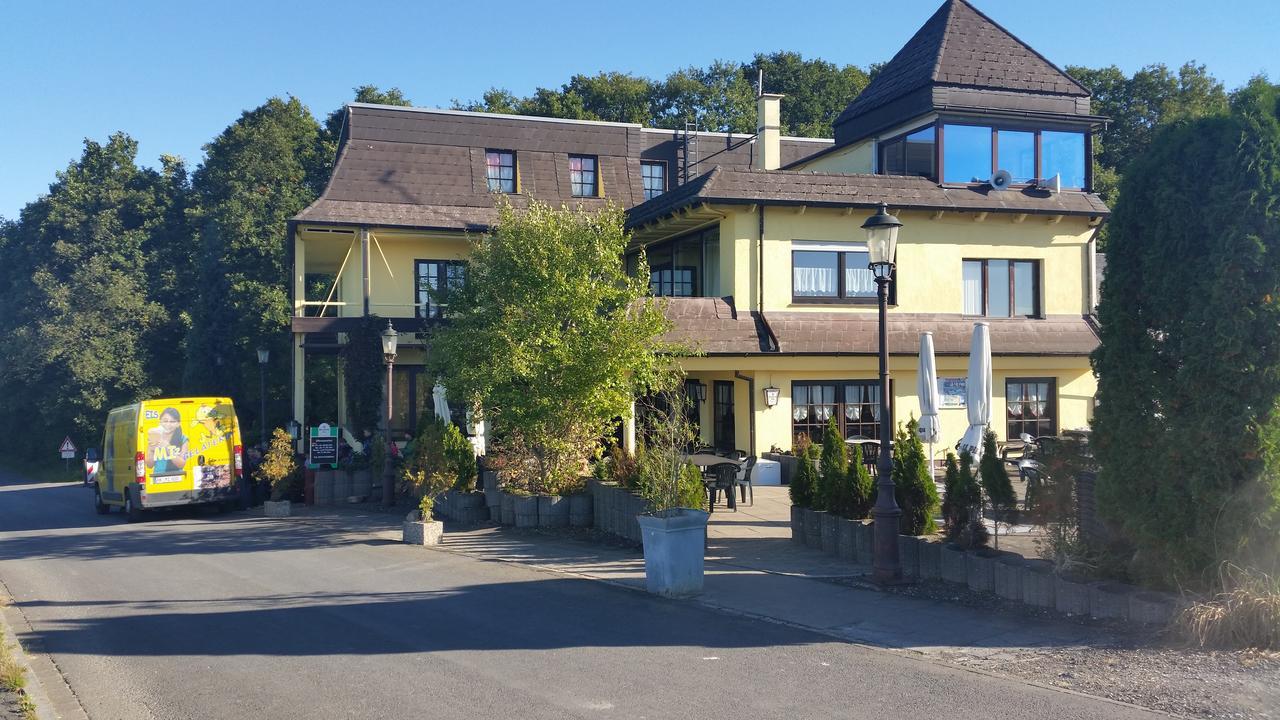 Landhotel Zum Doppeldecker Kirchen  Eksteriør bilde
